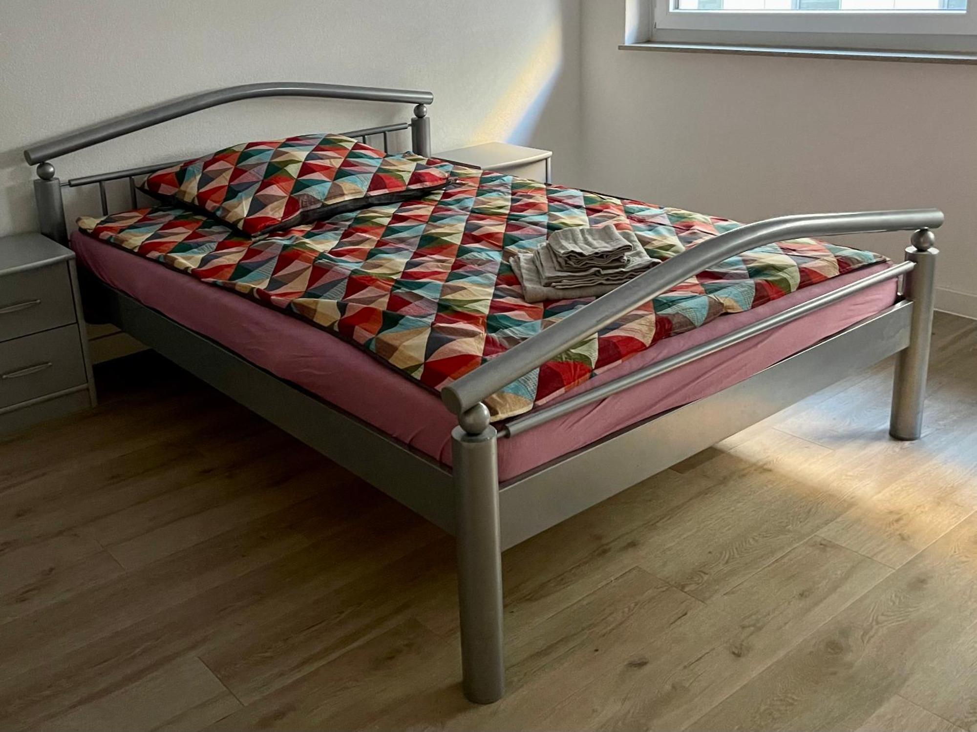 Neu Goldstadt Wunderschoenes 2 Zimmer Apartament Schloessle Zentrum 普福尔茨海姆 外观 照片
