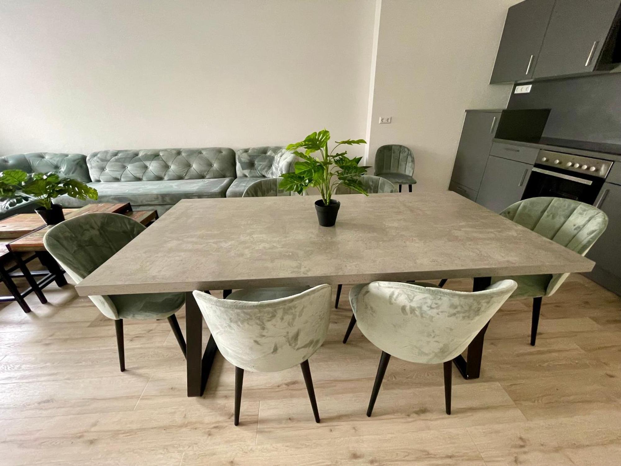 Neu Goldstadt Wunderschoenes 2 Zimmer Apartament Schloessle Zentrum 普福尔茨海姆 外观 照片