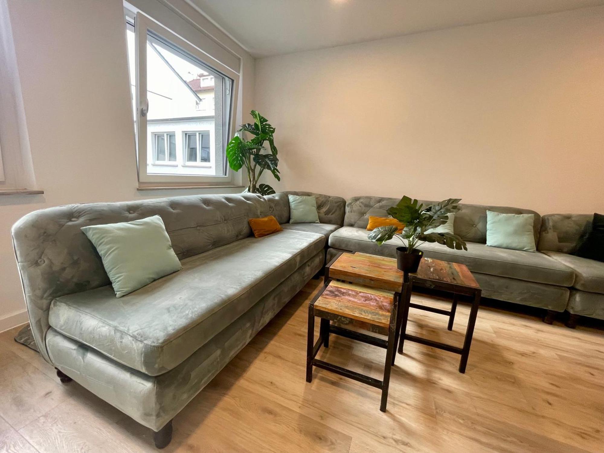 Neu Goldstadt Wunderschoenes 2 Zimmer Apartament Schloessle Zentrum 普福尔茨海姆 外观 照片
